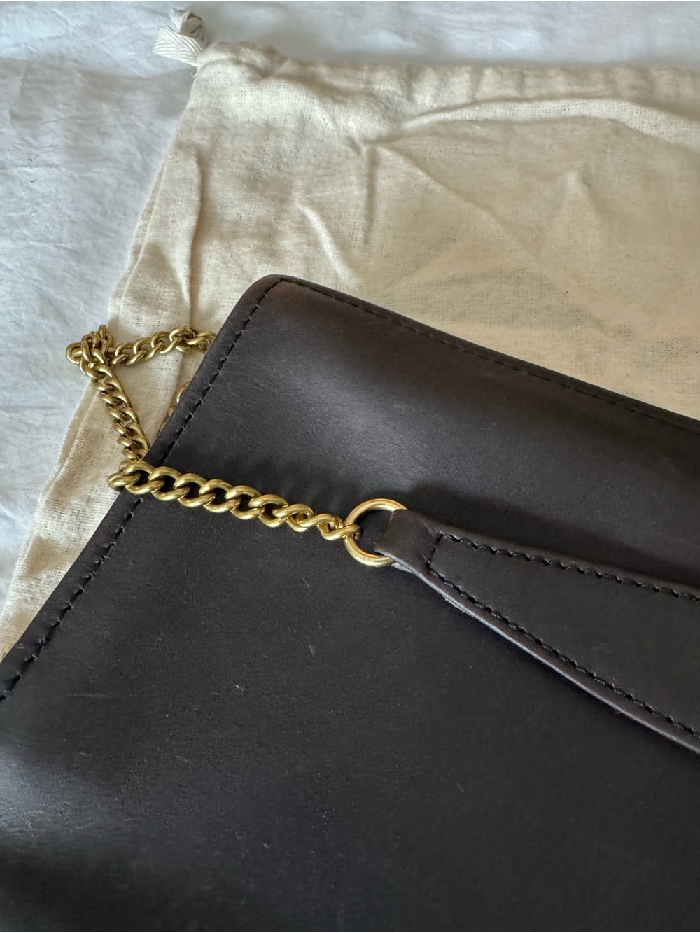 Fount Finley Shoulder Bag in Wolf - Picture 6 of 6